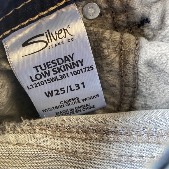 NWT || Silver Jeans Low Rise Tuesday Fit - Picture 5 of 8